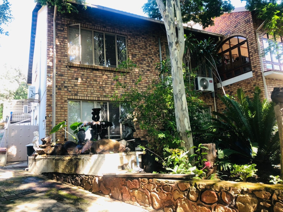5 Bedroom Property for Sale in Protea Park North West
